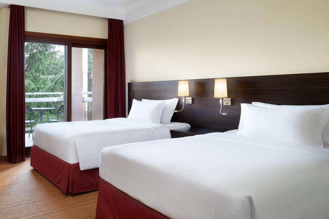 Courtyard By Marriott Rome Central Park Exterior foto