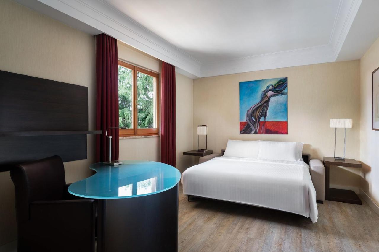 Courtyard By Marriott Rome Central Park Exterior foto