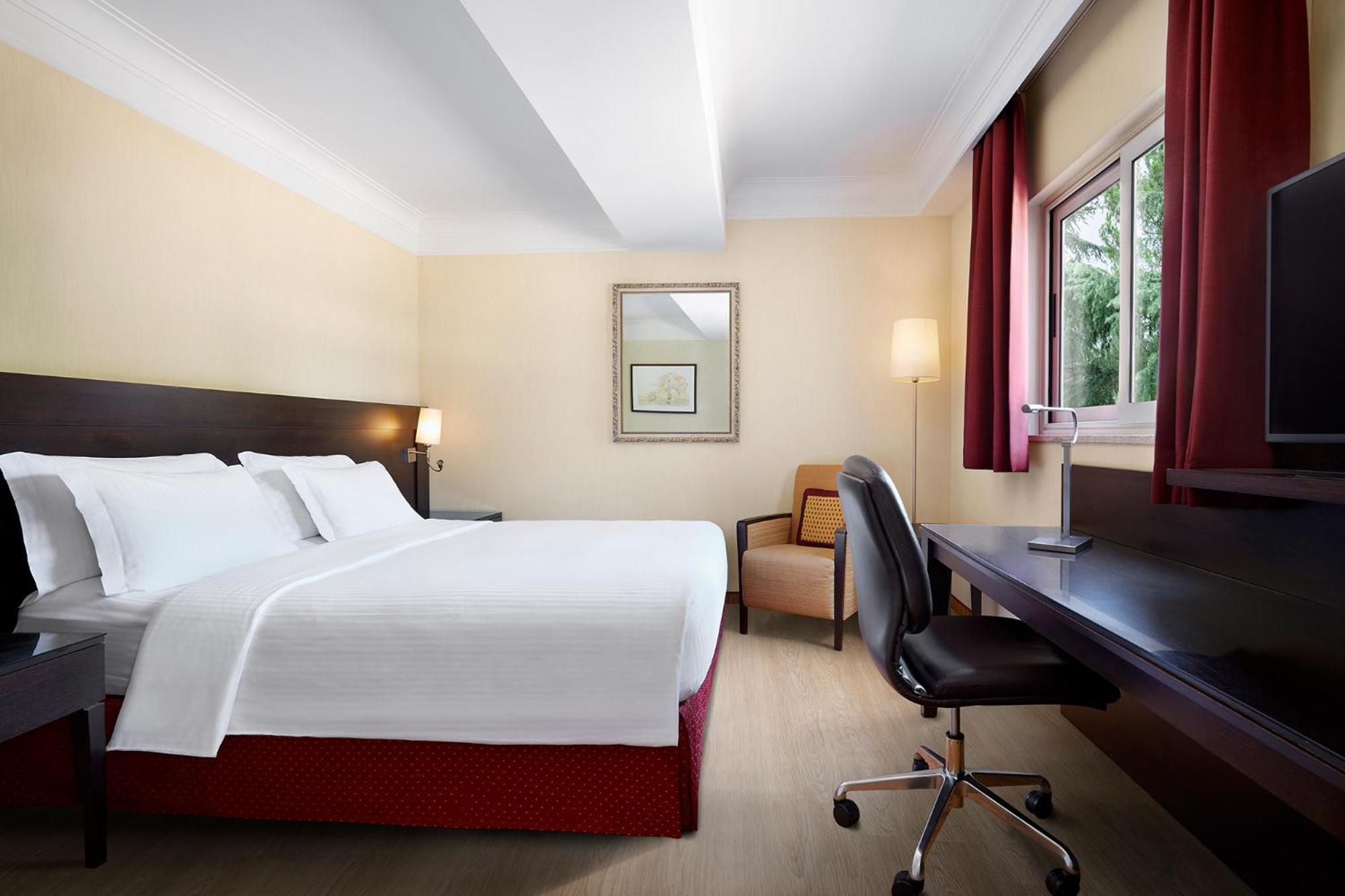 Courtyard By Marriott Rome Central Park Exterior foto