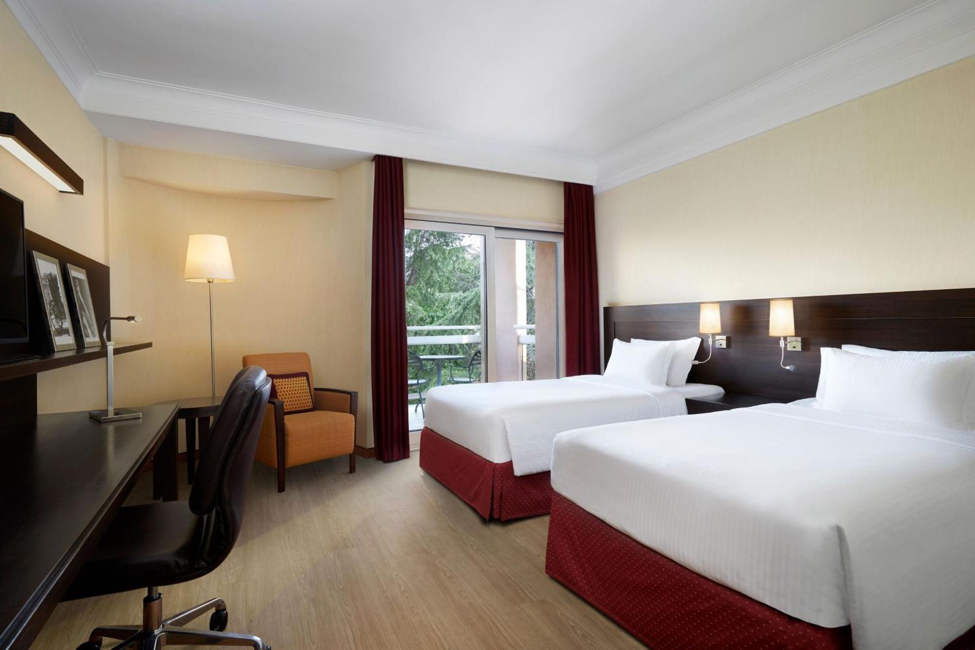 Courtyard By Marriott Rome Central Park Exterior foto