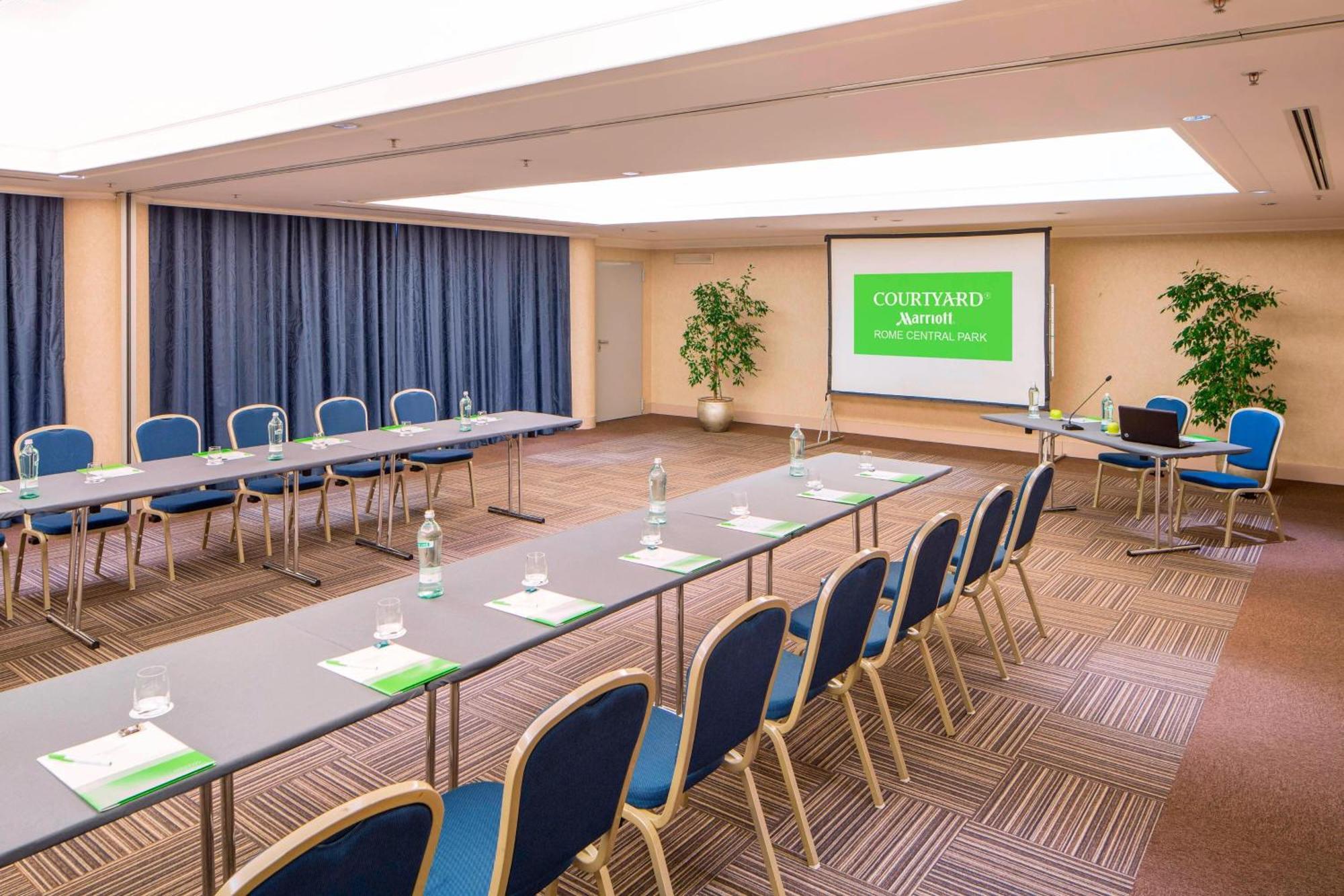 Courtyard By Marriott Rome Central Park Exterior foto