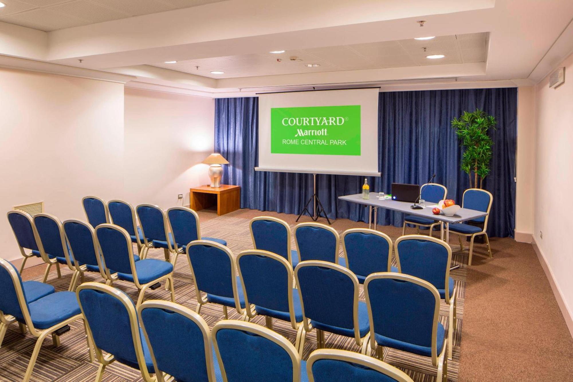 Courtyard By Marriott Rome Central Park Exterior foto